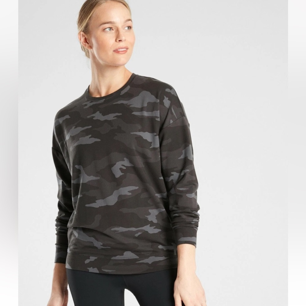 Athleta Studio to‎ street camp sweatshirt- worn about four times. 80 retail